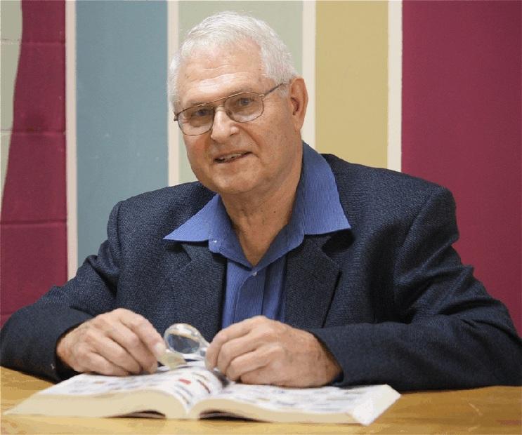 President's Philatelic Page We start off is mon s bulletin on a sad note. Founding and Life Member, Harry Voss is moving to Lloydminster to a retirement home.