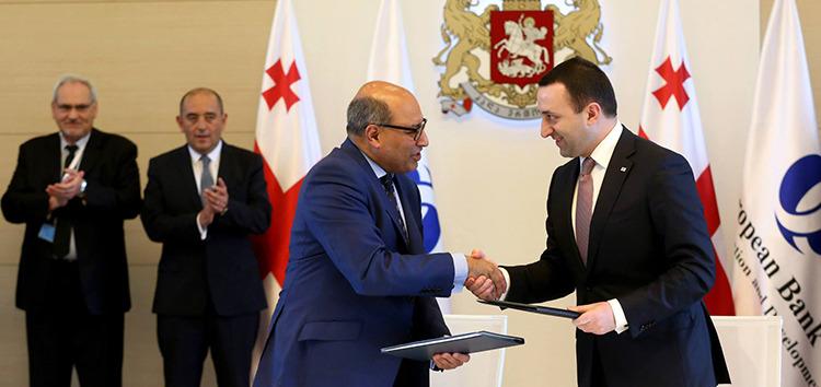 7 Picture 1. The Government of Georgia and the EBRD agree to set up Investors Council. 4.